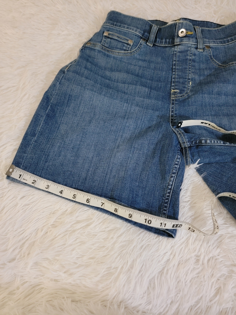 Spanx Vintage Womens Indigo High-Rise Pull-On Shaping Jean Shorts Size Small 4-6 - Picture 10 of 16